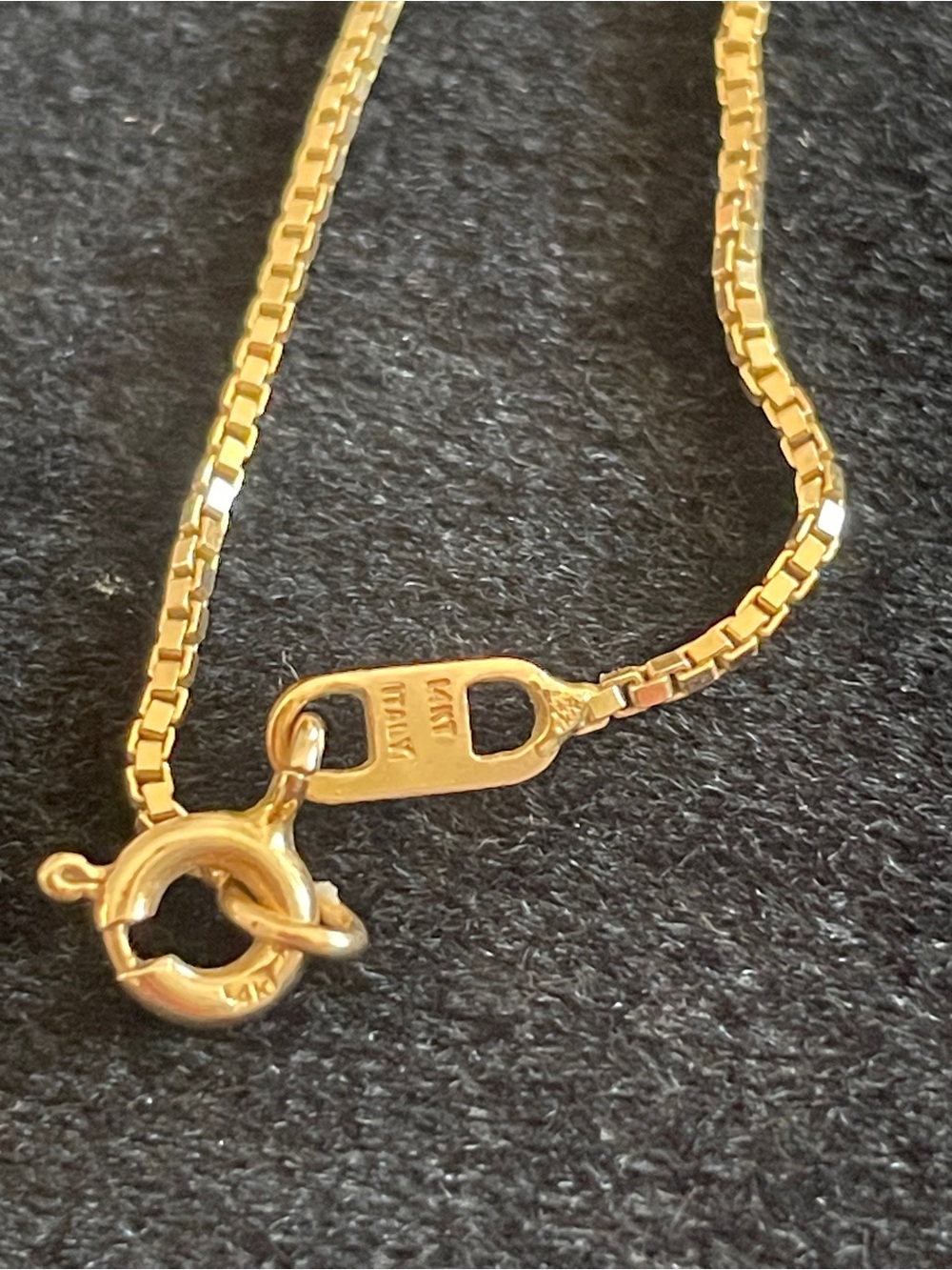 14K solid Box Chain Necklace 18” not hollow solid! - Picture 2 of 5